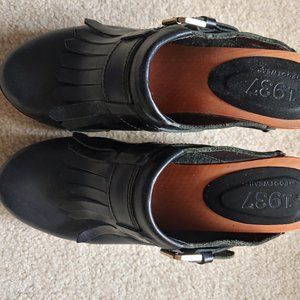 1937 Mule Shoes